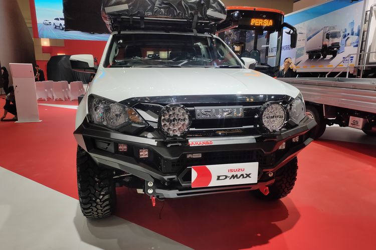 Isuzu Astra Motor Indonesia, kendaraan komersial, teknologi ramah lingkungan, GIIAS 2025, Kendaraan Andalan Isuzu di GIIAS 2025: Apa Saja?
