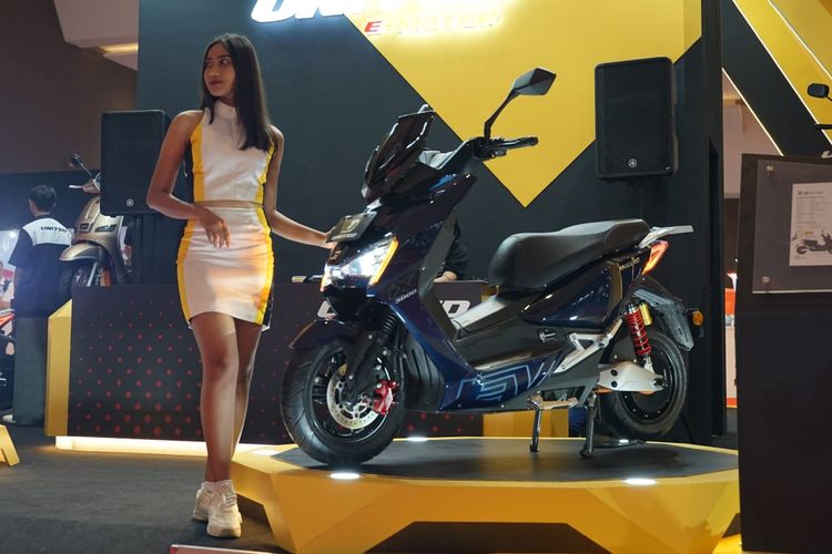 Surabaya, motor listrik, United E-Motor, IIMS 2025, Motor Listrik, IIMS Surabaya 2025, Strategi United Perluas Pasar Motor Listrik