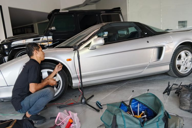 perbaikan bodi mobil, bodi mobil, bodi mobil penyok, Paintless Dent repair, Plus Minus Perbaiki Penyok Mobil dengan Teknik PDR