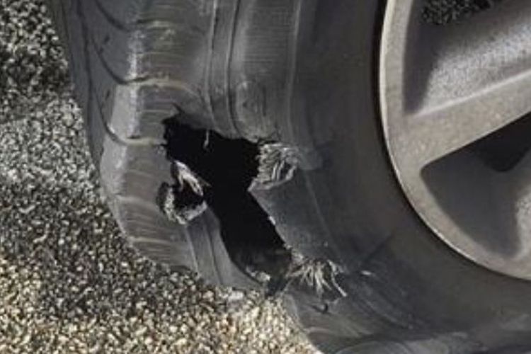 Diogo Jota, pecah ban, kecepatan tinggi, mobil sport, diogo jota, Belajar dari Kecelakaan Diogo Jota, Ban Pecah Saat Melaju Kencang