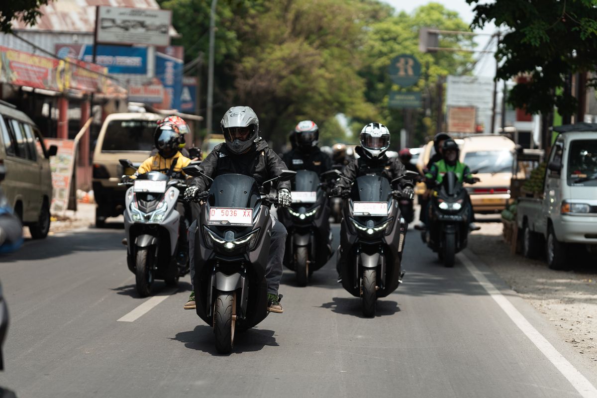 Touring Bukan Ajang Arogansi, Begini Etika Konvoi yang Benar