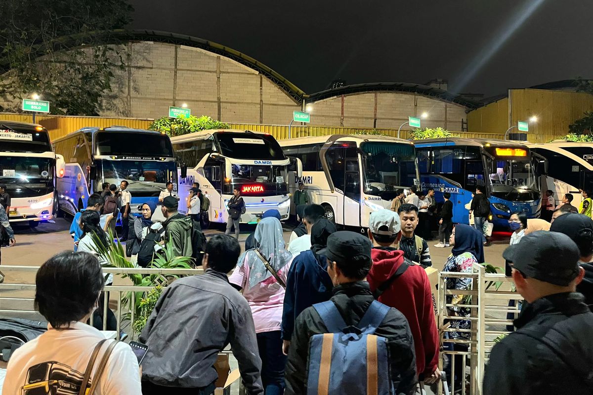 Okupansi Bus Anjlok 22%: Tantangan Transportasi di 2025