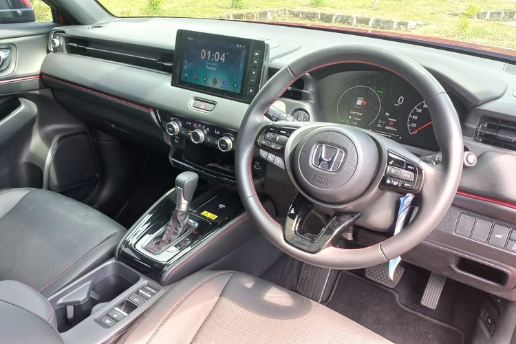 Honda, test drive, Honda Sensing, fitur unggulan, e:HEV, HR-V RS, Honda Connect, Mengulik Fitur Unggulan Honda HR-V RS e:HEV, Praktis buat Harian