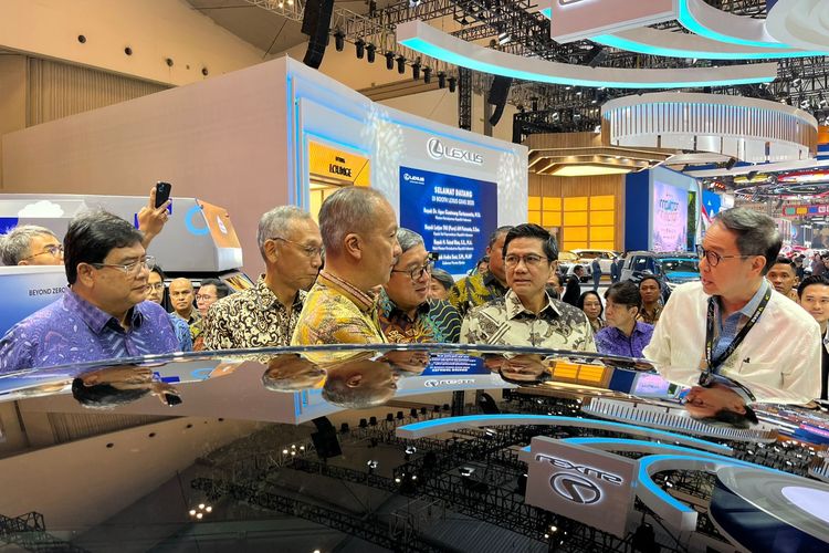 Gaikindo, otomotif, GIIAS 2025, penjualan mobil, industri otomotif, Penjualan Mobil Lesu, Gaikindo Masih Optimistis Tembus 800.000 Unit di 2025