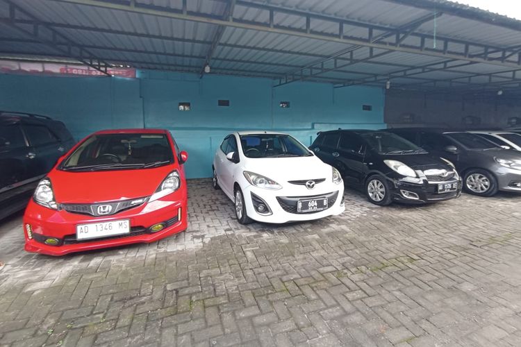 ganti oli, mobil matik, tips merawat mobil matik, mobil matik jarang dipakai, bahaya mobil matik jarang dipakai, mobil matik terlalu lama diparkir, Bahaya Mobil Matik Terlalu Lama Diam di Garasi, Ini Risikonya