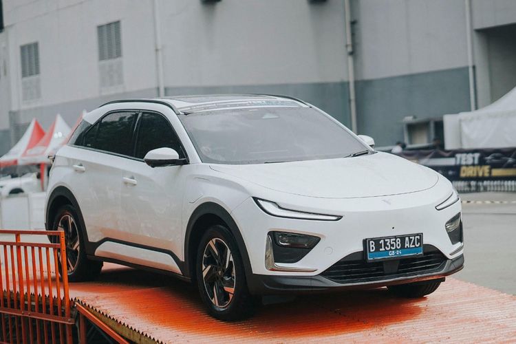 pasar mobil bekas, mobil listrik, Neta Auto, harga jual kembali, Kobar Perang Harga Mobil Listrik Bekas di Indonesia