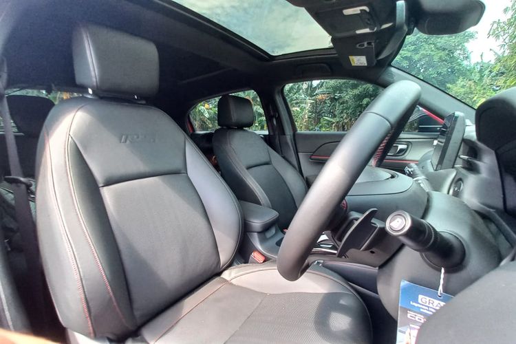 kenyamanan berkendara, harga kompetitif, SUV Hybrid, Honda HR-V, Review Honda HR-V RS e:HEV: Kenyamanan dan Suspensi Meningkat