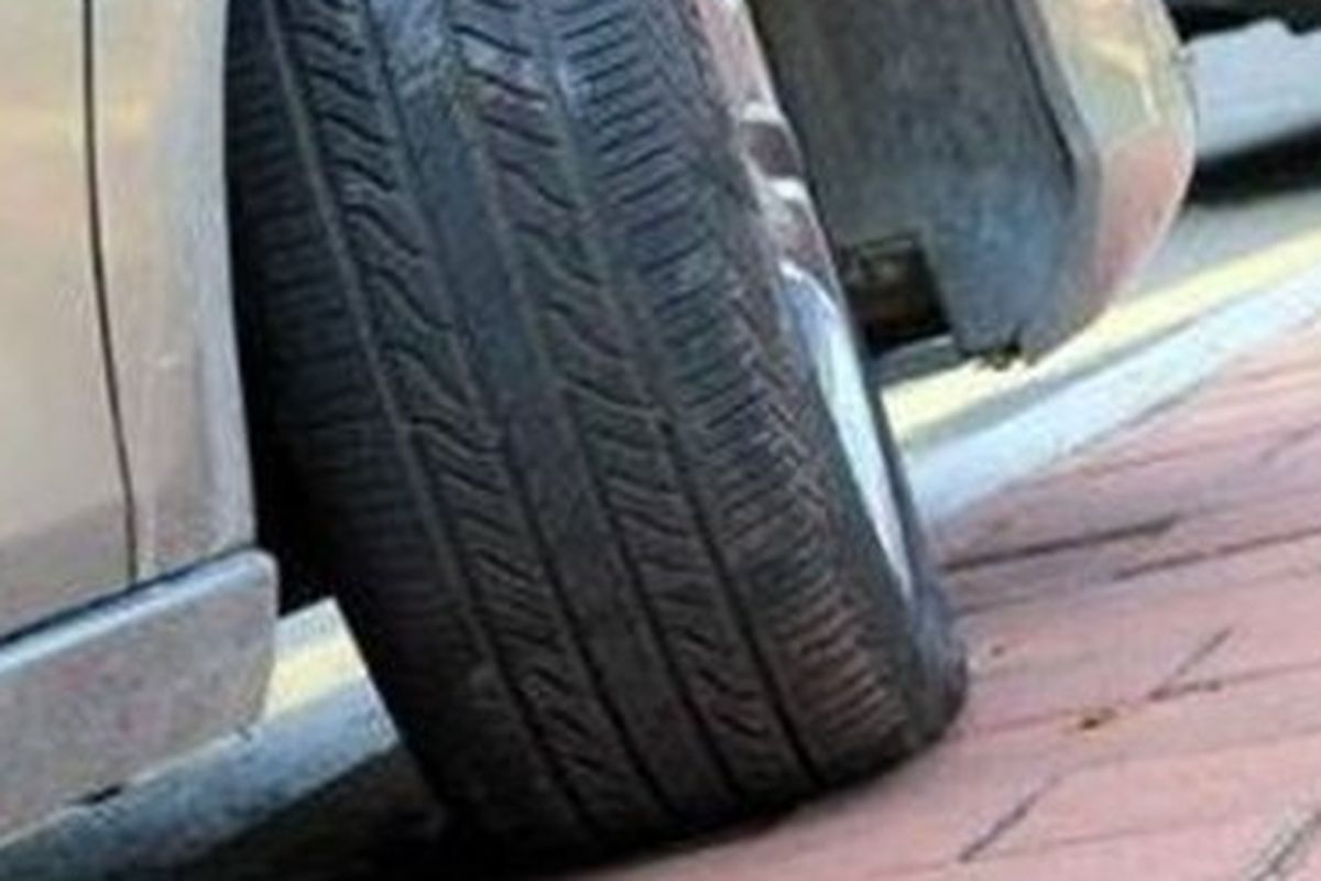 ban bekas, keamanan berkendara, spesifikasi pabrikan, tips memilih ban, Cara Pilih Ban Bekas yang Tepat untuk Keamanan Berkendara