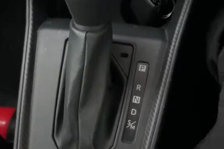 mobil bekas, Transmisi, matik, manual, tips, Tips Membeli Mobil Bekas: Beda Cek Mobil Manual vs Matik