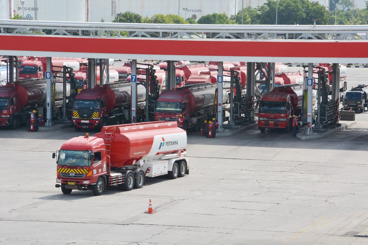 Hino Inspeksi Keselamatan Truk Tangki Pertamina