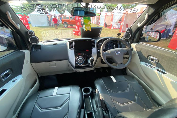 Daihatsu Luxio, modifikasi mobil, Kenyamanan Interior, Eksterior sporty, Daihatsu Luxio: Modifikasi Elegan dan Nyaman