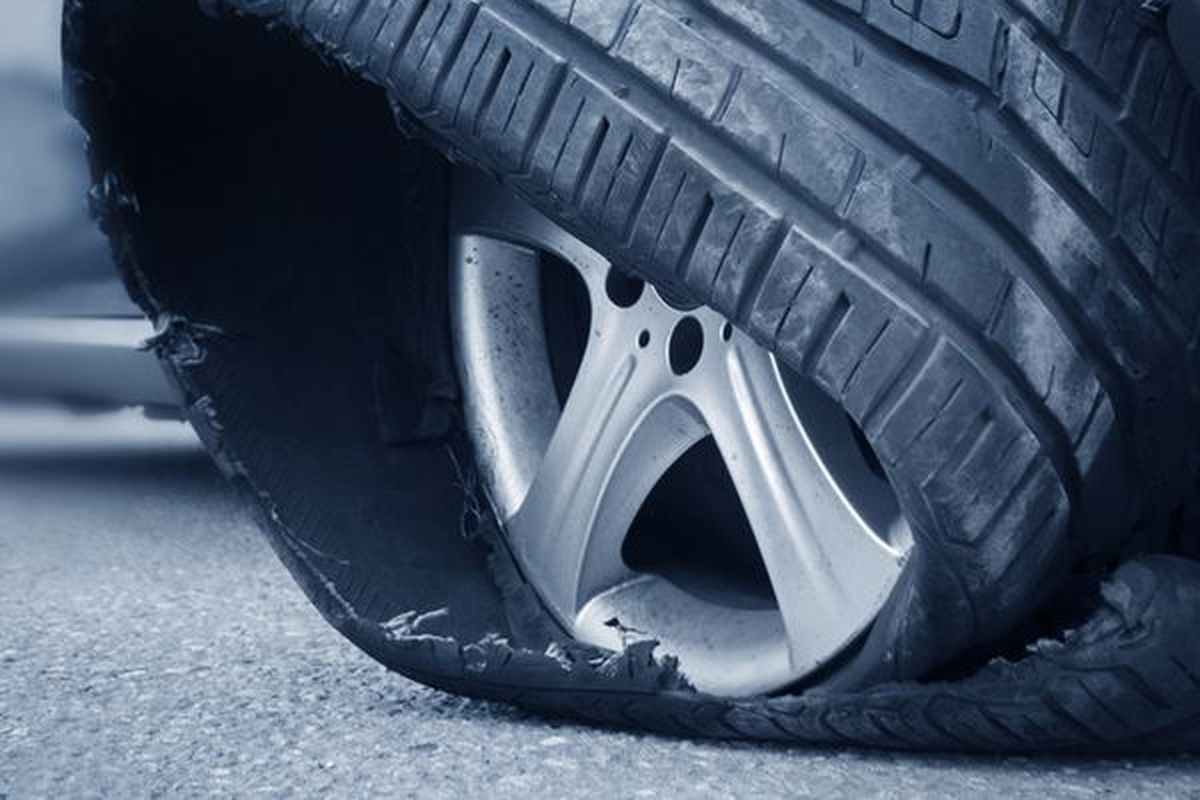 Video Toyota Avanza Alami Pecah Ban, Kenali Penyebabnya