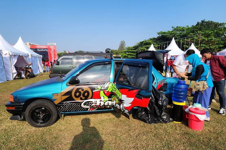 Perawatan Mobil, mobil lawas, Daihatsu Charade, nostalgia otomotif, Mobil Tua: Menjaga Kenangan dengan Ketelitian dan Kesabaran