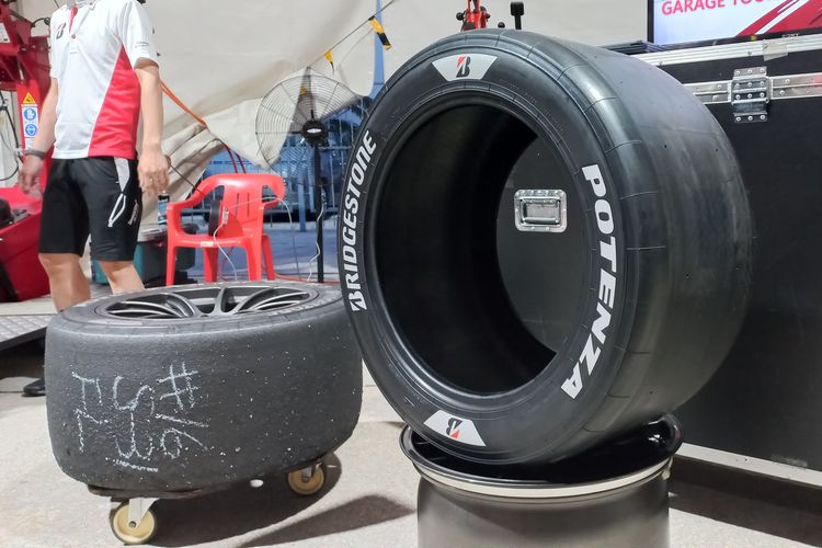 Super GT, Bridgestone, mobil balap, Potenza, Ban balap, ban balap, Potenza Racing, Mobil balap, Super GT Malaysia, Mengenal Performa Ban Balap Bridgestone Potenza Racing di Super GT