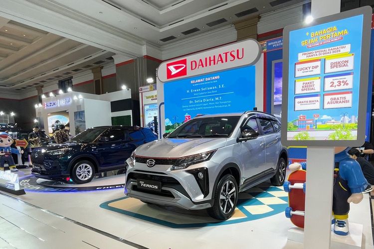 pameran, bandung, Daihatsu, terios, Rocky Hybrid, Daihatsu Rocky Hybrid Sapa Warga Bandung