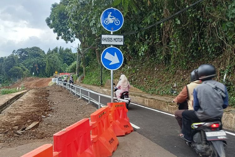 jalan alternatif, walikota bogor, Jalan Batu Tulis, longsor Maret 2025, Hati-hati Lewat Jalan Alternatif Batu Tulis, Tanahnya Masih Labil