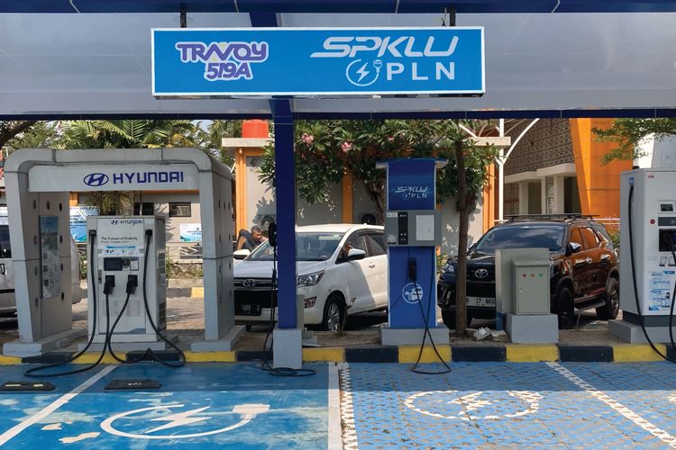 mobil listrik, kapal penyeberangan, Mudik Lebaran, tarif tol, SPKLU, Jakarta-Palembang, mudik naik mobil listrik, Biaya Mudik Jakarta-Palembang Naik Mobil Listrik M6, Ioniq 5, MG4 EV