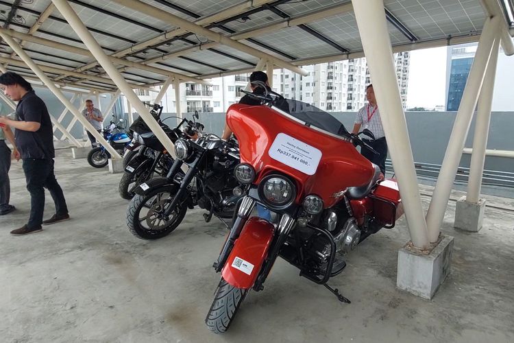 Kemenhub, Suzuki Ertiga, juru parkir liar, ODOL, Populer Otomotif, parkir moge, artikel terpopuler, Pasar Mobil Listrik, Parkir Moge di Mal, Pasar Mobil Listrik Turun