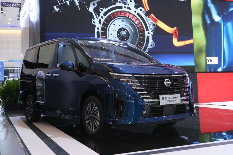 Pertamax, Zenix, Hybrid, Nissan, hybrid, Nissan Serena e-POWER, mobil hibrid, Nissan Serena e-Power, Toyota Innova Zenix Hybrid, Harga Pertamax Naik, Pengguna Mobil Hybrid Tetap Lebih Efisien