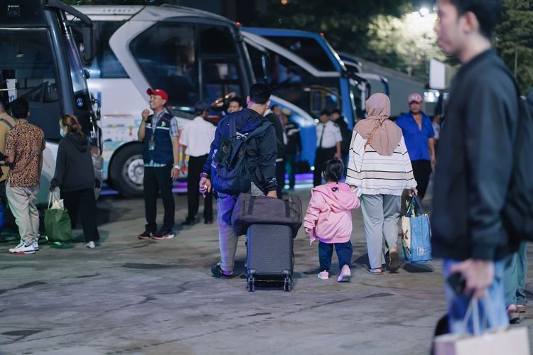 Kurnia Lesani Adnan, okupansi penumpang, penumpang bus, kurnia lesani adnan, Penumpang Bus, stimulus transportasi, Okupansi Bus Anjlok 22%: Tantangan Transportasi di 2025