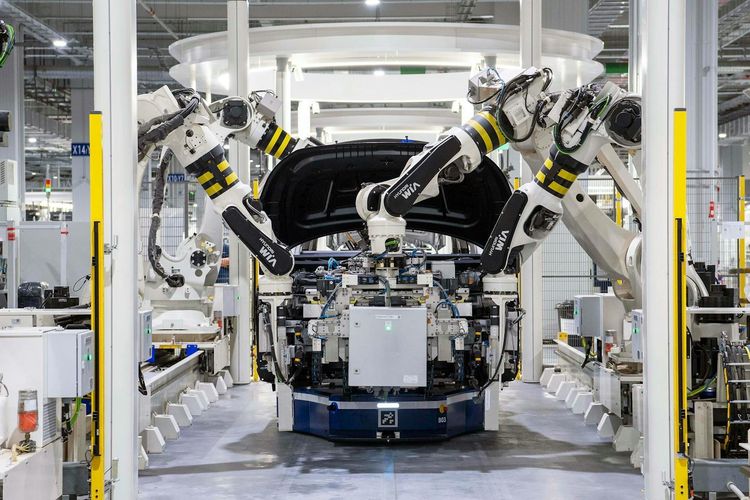 insentif impor, produksi dalam negeri, TKDN, mobil listrik, Menteri Perindustrian Umumkan Penghentian Insentif CBU Mobil Listrik