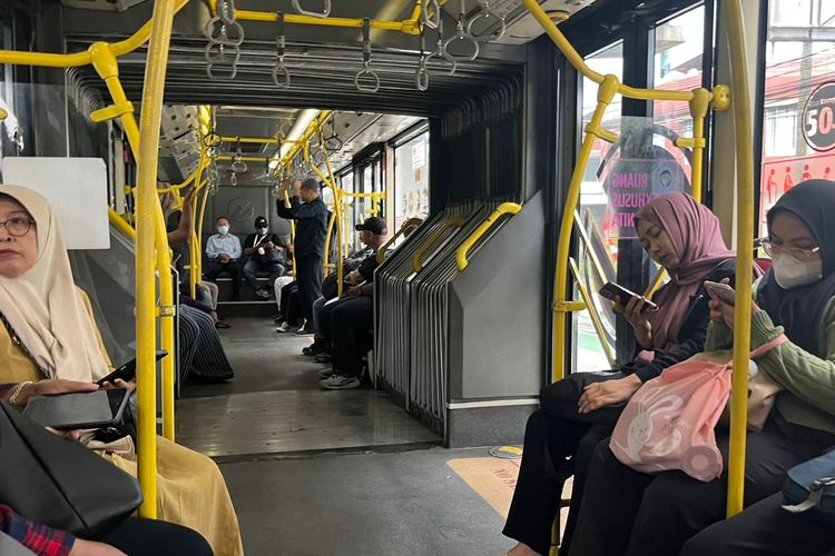 transjakarta, Pemprov DKI, bus transjakarta, tarif bus transjakarta, HUT TNI, HUT TNI, Tarif Bus Transjakarta Hanya Rp 80 pada Minggu Besok