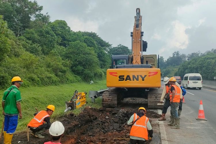 Tol Cipularang, Padaleunyi, jalan tol, Pekerjaan jalan, Awas Padat, Ada Pekerjaan Jalan di Ruas Tol Cipularang dan Padaleunyi