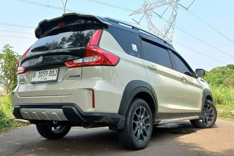 mobil baru, Suzuki, Suzuki XL7, black edition, Suzuki Siapkan Mobil Baru, Sinyal XL7 Black Edition?