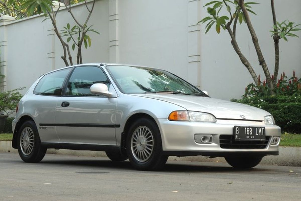 Mau Beli Honda Civic Estilo Bekas, Teliti Cek Bagian-bagian Ini