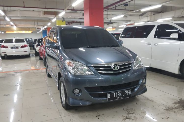 Toyota Avanza, mobil bekas, Pasar otomotif, leasing mobil, Pasar Mobil Bekas: Kenapa Avanza Tua Masih Dicari?