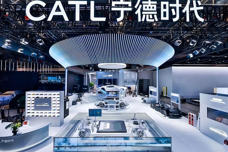 Bahlil Lahadalia, baterai, kendaraan listrik, Menteri ESDM, baterai mobil listrik, Menteri ESDM Bahlil Lahadalia, Indonesia Siap Groundbreaking Proyek Baterai EV Terintegrasi Pertama di Dunia