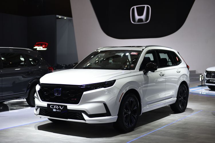 GIIAS 2025, diskon, Diskon SUV, diskon SUV 2025, Diskon SUV Medium di GIIAS 2025, Fortuner Tembus Rp 40 Jutaan