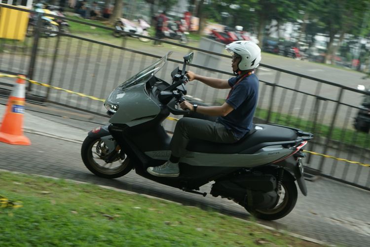 skutik premium, skutik bongsor, Zontes, IMOS 2025, Zontes 368K, Coba Zontes 368K, Skutik Bongsor Premium buat Jarak Jauh