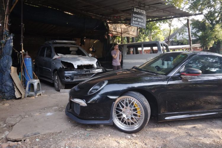 ketok magic, perbaikan bodi mobil, penyok, body repair, mobil harian, Mobil Banyak Penyok, Lebih Murah Perbaiki per Panel atau Siram Cat?