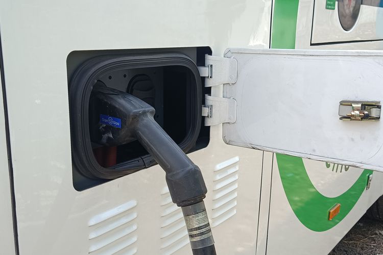 Bus listrik, PO Sumber Alam, Kalista, kenyamanan perjalanan, Pengalaman Seru Naik Bus Listrik PO Sumber Alam Bekasi-Yogyakarta