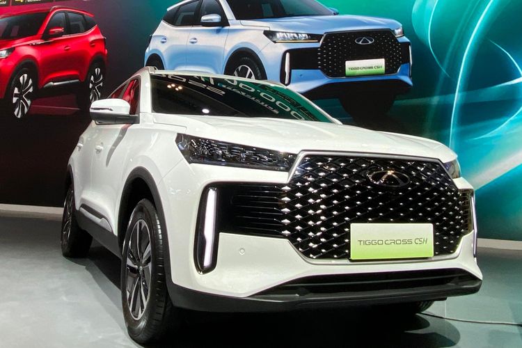 mobil hybrid, kendaraan ramah lingkungan, harga terjangkau, GIIAS 2025, Mobil Hybrid, Daftar Mobil Hybrid Murah Rp 300 Jutaan di GIIAS 2025