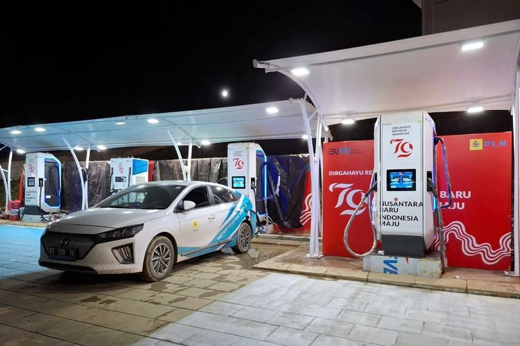 mobil listrik, Mudik Lebaran, SPKLU, rest area, Travoy, mudik naik mobil listrik, Mudik Naik Mobil Listrik, Ini Daftar SPKLU di Tol Trans Jawa