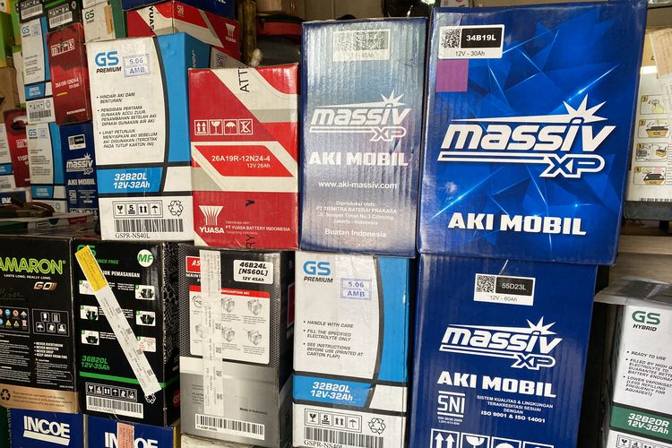 Aki Mobil, kelistrikan mobil, alternator, otopedia, Jangan Tertukar, Kenali Bedanya Kerusakan Aki dan Alternator