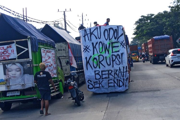 truk ODOL, Truk ODOL, Farid Hidayah, kerusakan infrastruktur, regulasi Zero Truk ODOL, Kerusakan Jalan: Truk ODOL Bukan Satu-satunya Penyebab