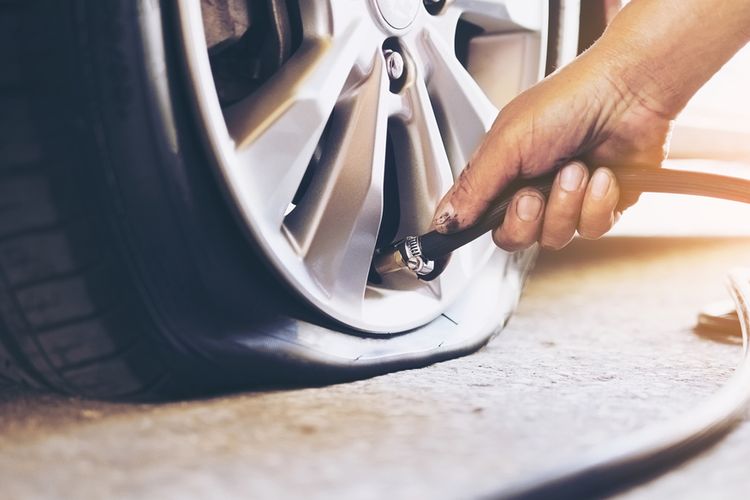 tekanan udara, musuh, kempis, kecelakaan, Musuh, Tekanan udara, Ban mobil, ban motor, boros bahan bakar, Kenali Musuh Utama Ban Kendaraan yang Sering Diabaikan