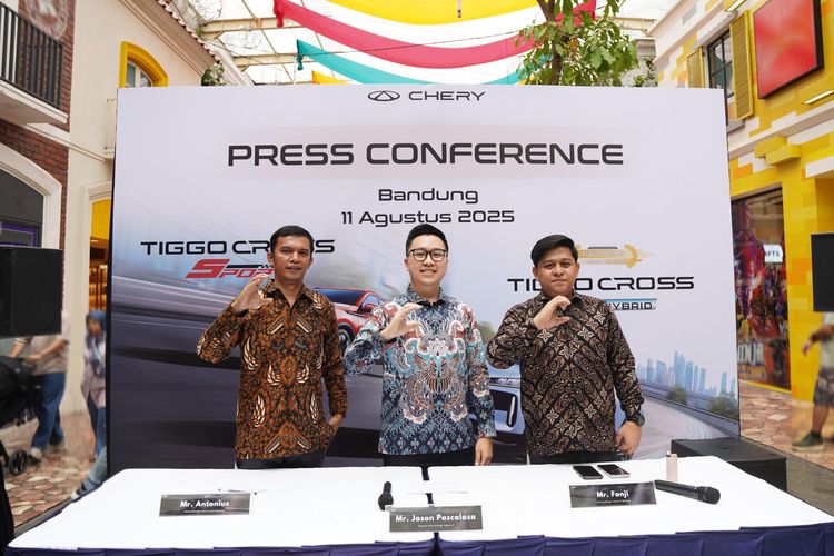 SUV Crossover, Bandung, peluncuran mobil, Chery Tiggo, Chery Tiggo Cross Resmi Meluncur di Bandung, Harga dan Spesifikasi