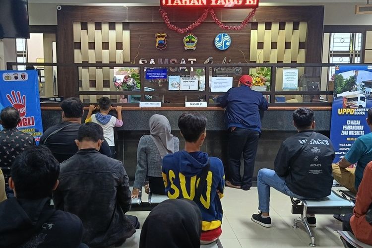 pemutihan pajak, Pajak Kendaraan Bermotor, program pemutihan pajak kendaraan, Pajak Kendaraan Bermotor (PKB), pemutihan pajak 2025, Update 7 Provinsi yang Masih Gelar Pemutihan Pajak Kendaraan