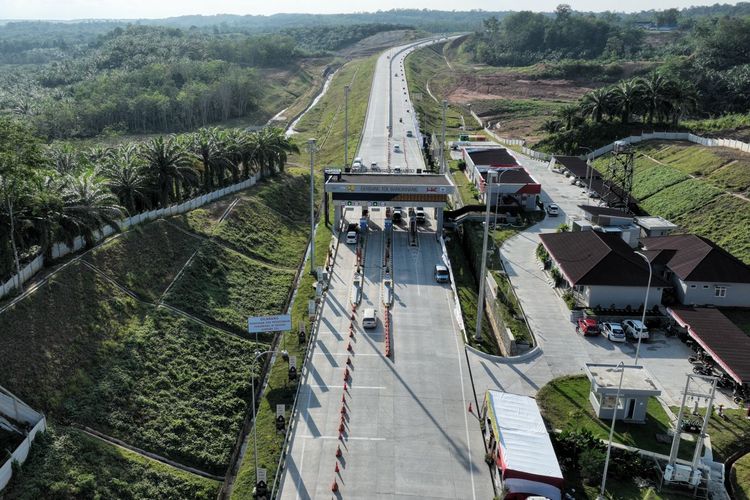 jalan tol, exit tol, kelewatan exit tol, tips mengemudi di jalan tol, Jangan Coba Mundur! Ini Langkah Aman Saat Kelewatan Exit Tol