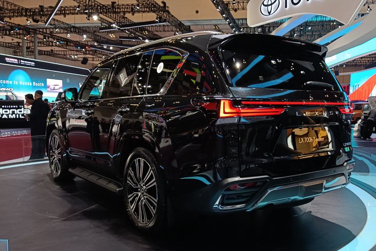 Lexus, LEXUS, GIIAS 2025, Lexus LX 700h, SUV Hybrid, Lexus LX 700h: SUV Flagship dengan Teknologi Hybrid dan Fitur Premium