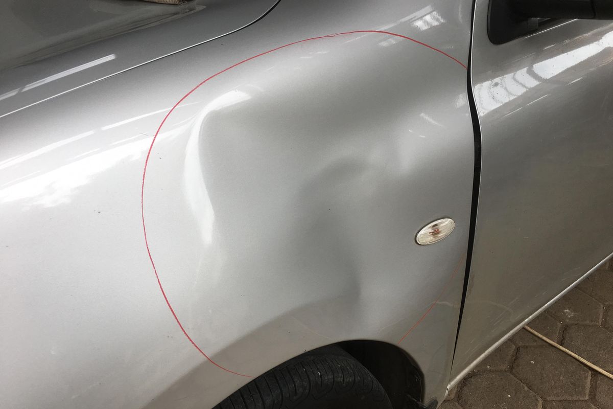 Salah Kaprah Perbaiki Penyok Mobil dengan Siram Air Panas