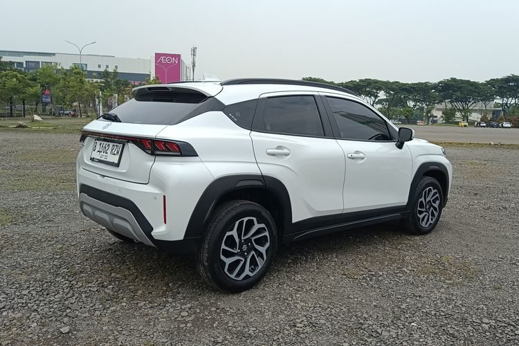 SUV murah, spesifikasi menarik, suzuki Fronx GL, performa handal, Suzuki Fronx GL:  Varian Termurah dengan Spesifikasi Menarik