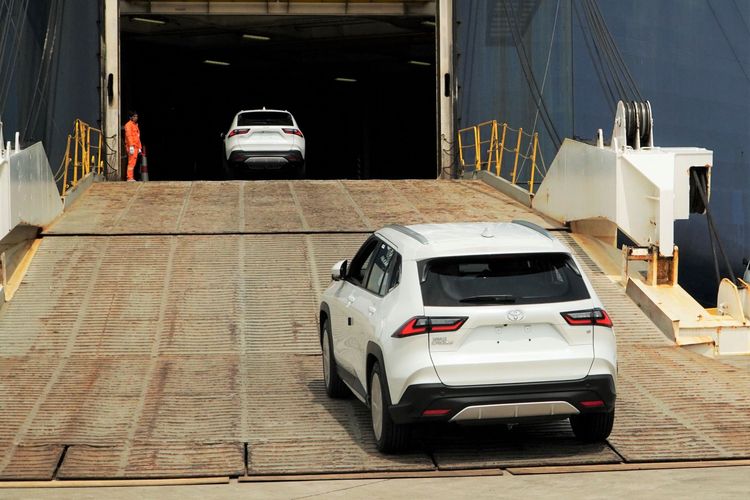 Gaikindo, ekspor mobil, pertumbuhan signifikan, Toyota, toyota, Ekspor Komponen Mobil Indonesia Turun 14,4% di 2025