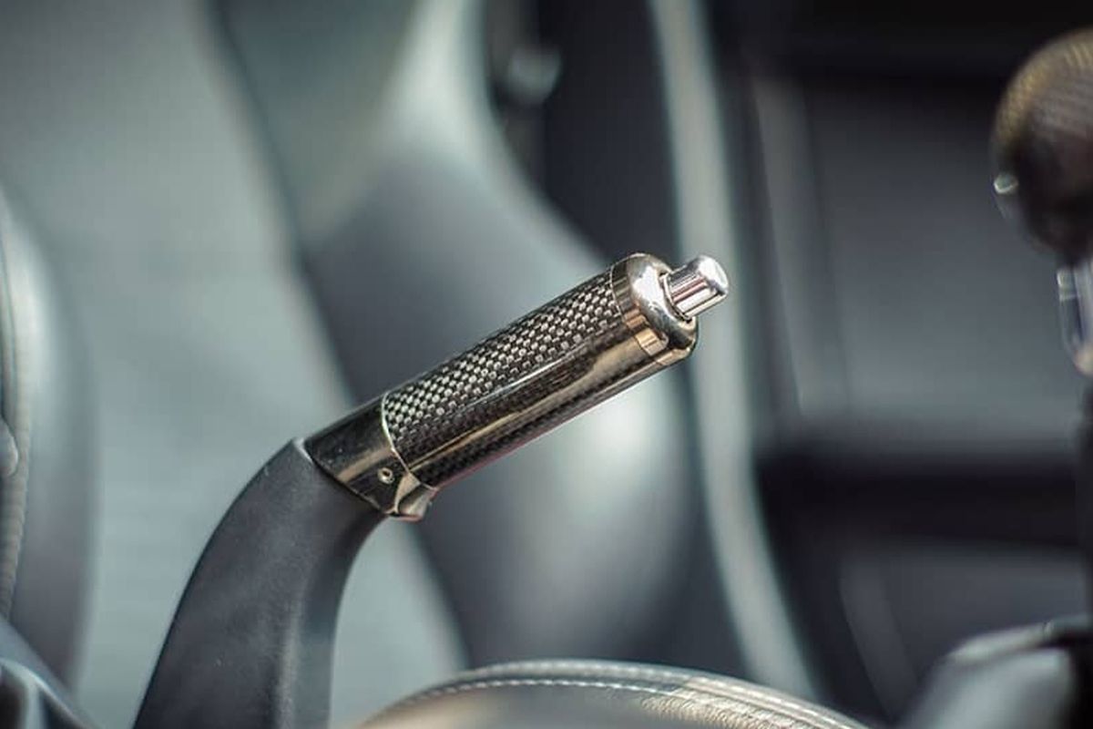 Menahan Mobil di Tanjakan Pakai Rem Tangan Bikin Rem Rusak | Komparasi Harga BBM Pertamina, Shell, BP, dan Vivo | Kebiasaan Pengemudi Bikin Mobil Gagal Menanjak