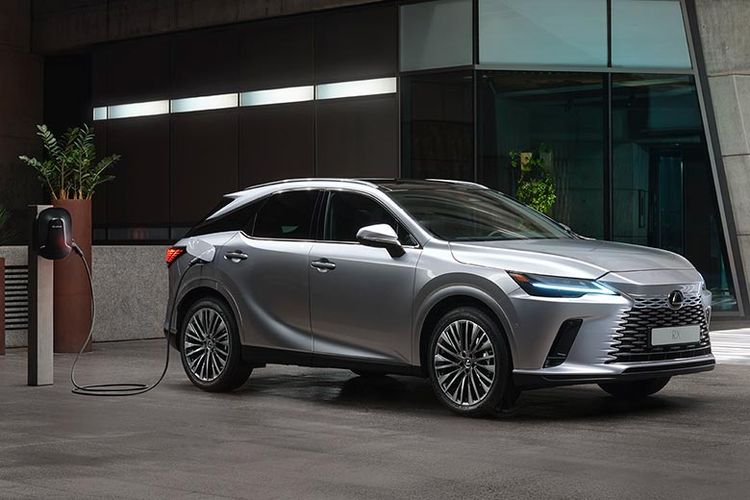 Ahmad Sahroni, Lexus RX 450h  Luxury, rumah ahmad sahroni, mobil ahmad sahroni, Spesifikasi Lexus RX 450h+ Ahmad Sahroni yang Hancur