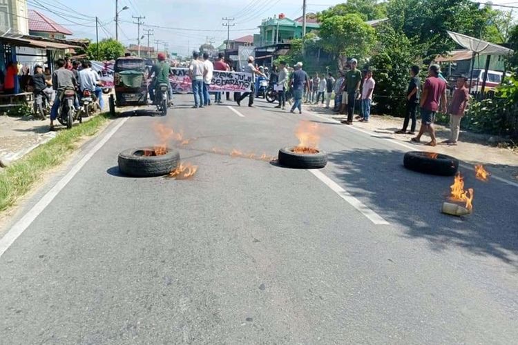 demonstrasi, polis asuransi, mobil terbakar, mobil, asuransi, Mobil Terbakar Saat Kerusuhan, Apakah Bisa Diklaim Asuransi?